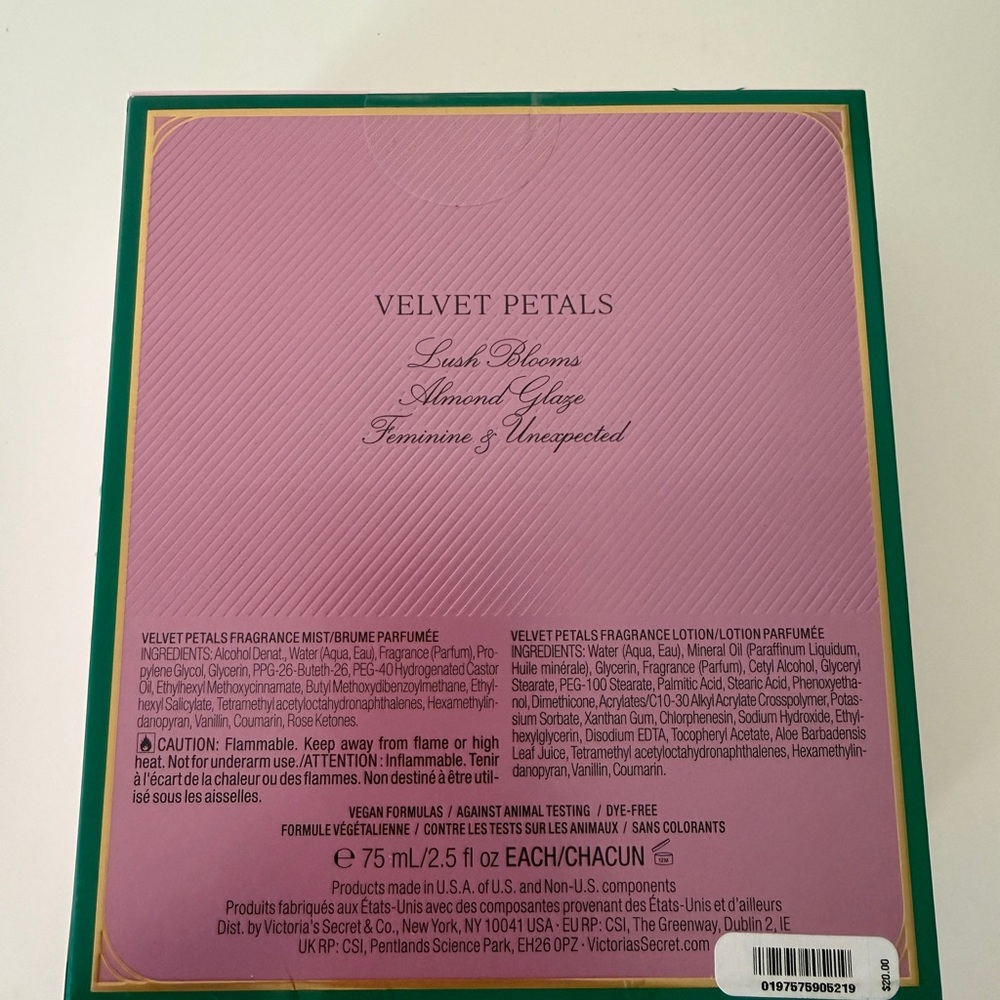 Victoria's Secret Velvet Petals Fragrance Duo - Picture 2 of 2
